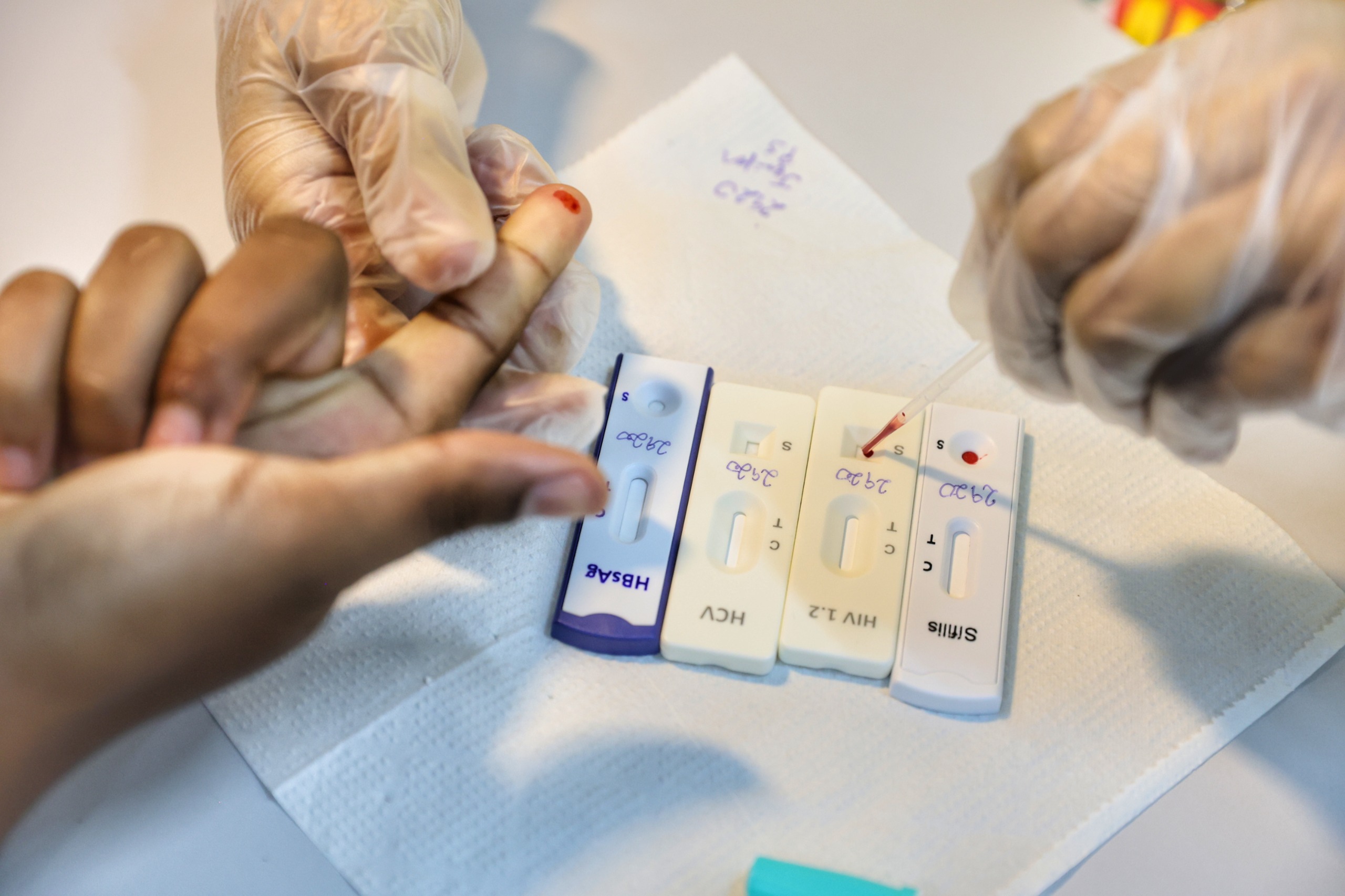 Imagem de Com foco no cuidado, postos de testagem de ISTs da Sesab somam mais de 24 mil exames realizados no Carnaval