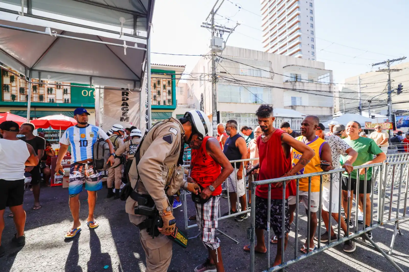 Imagem de Portais de abordagem da PM reforçam segurança e já funcionam como acesso ao Furdunço