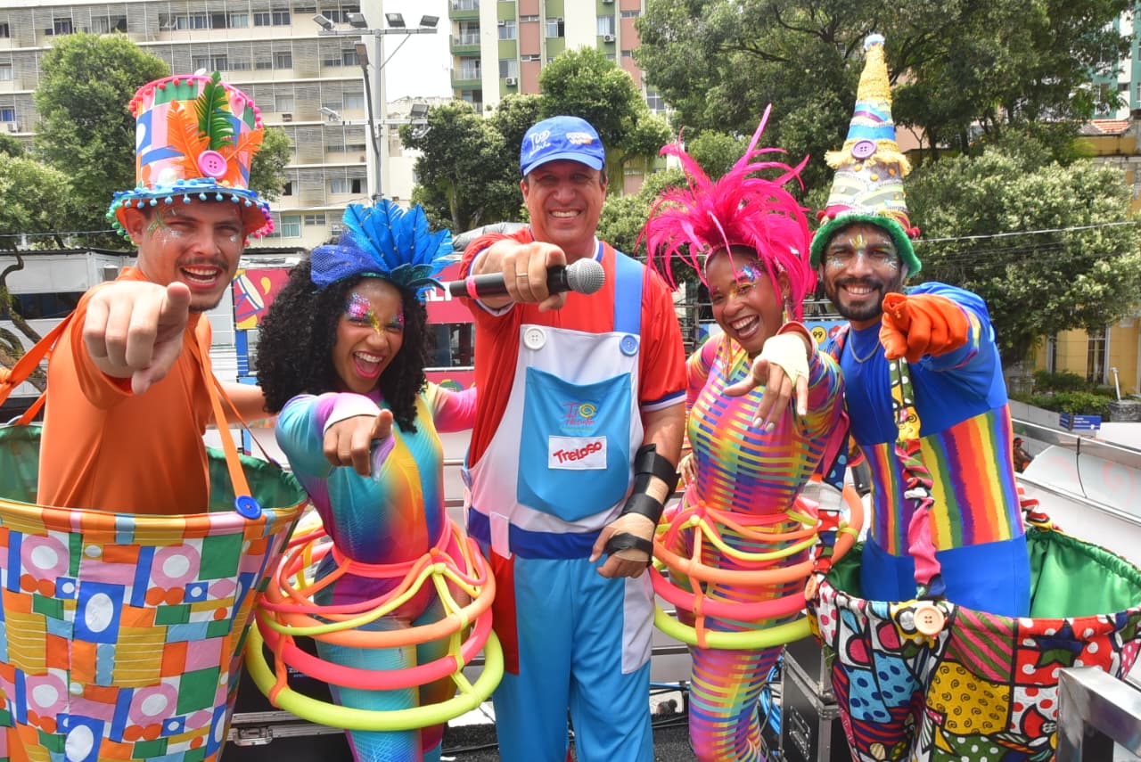 Imagem de Tio Paulinho anima público no Campo Grande nesta segunda (16)