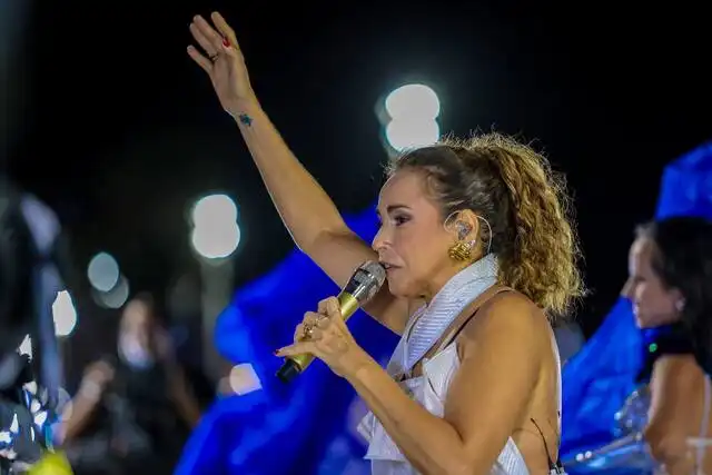 Imagem de Bloco comandado por Daniela Mercury deve voltar a abrir desfiles na Barra por determinação da Justiça