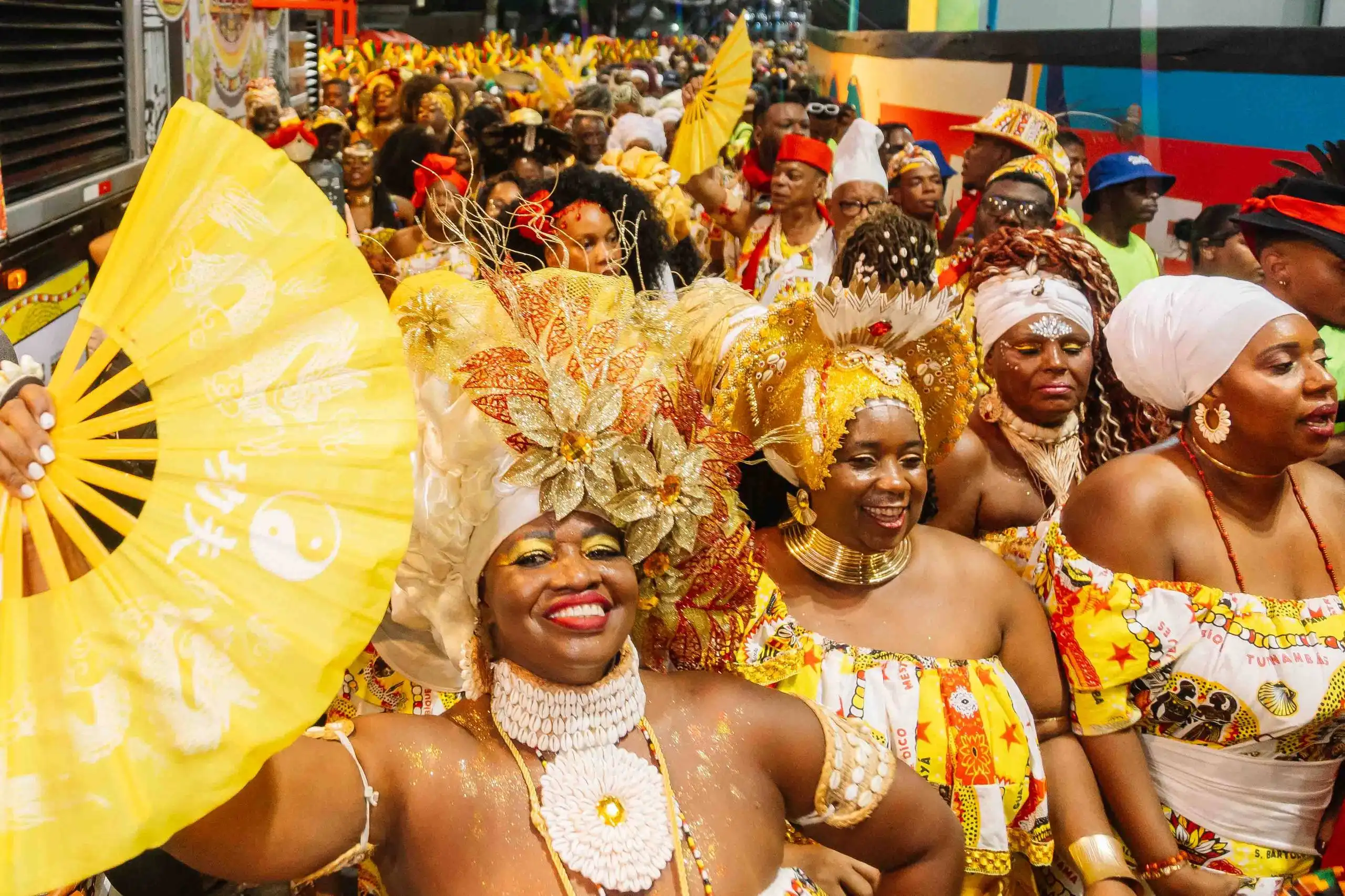 Imagem de Ilê Aiyê brilha e desfila beleza negra com autoridade