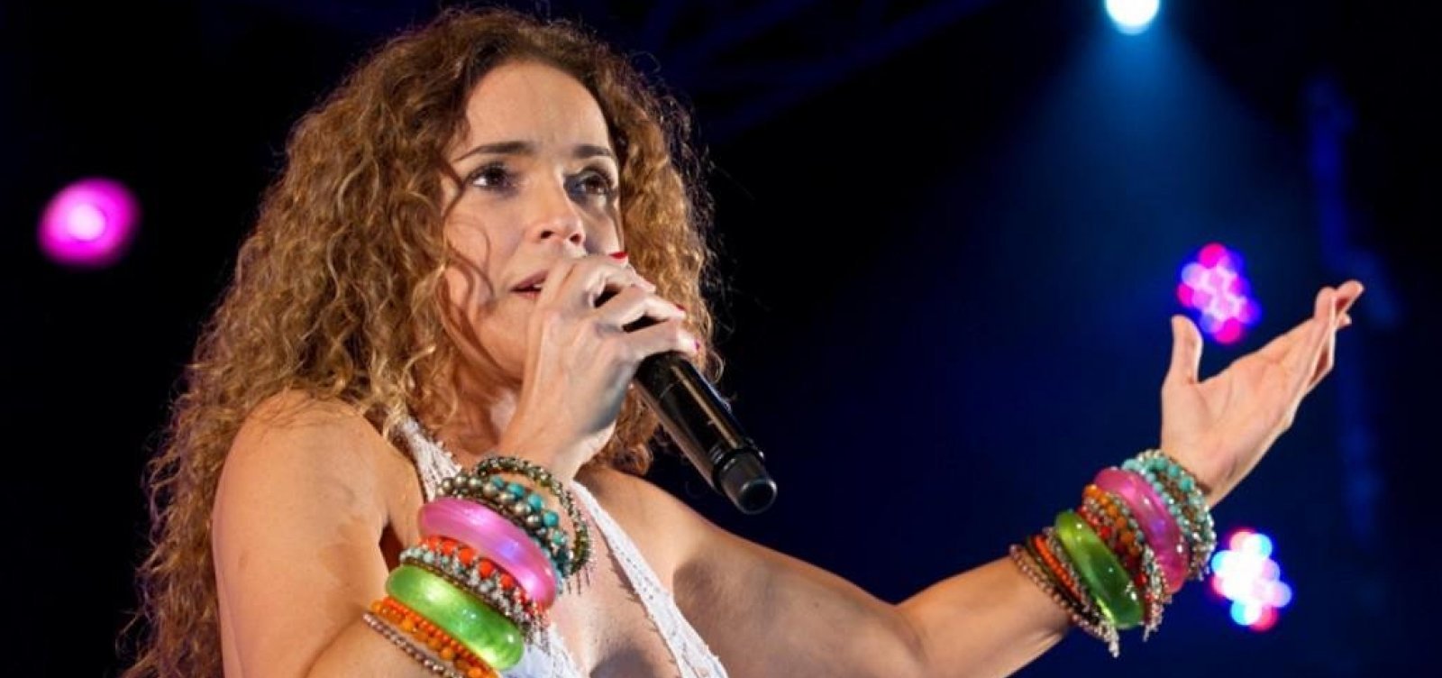 Imagem de Daniela Mercury se emociona após trio de Psirico ultrapassá-la no circuito