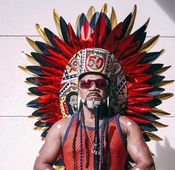 Imagem de Carlinhos Brown é homenageado pelo Apaxes do Tororó no Carnaval de Salvador