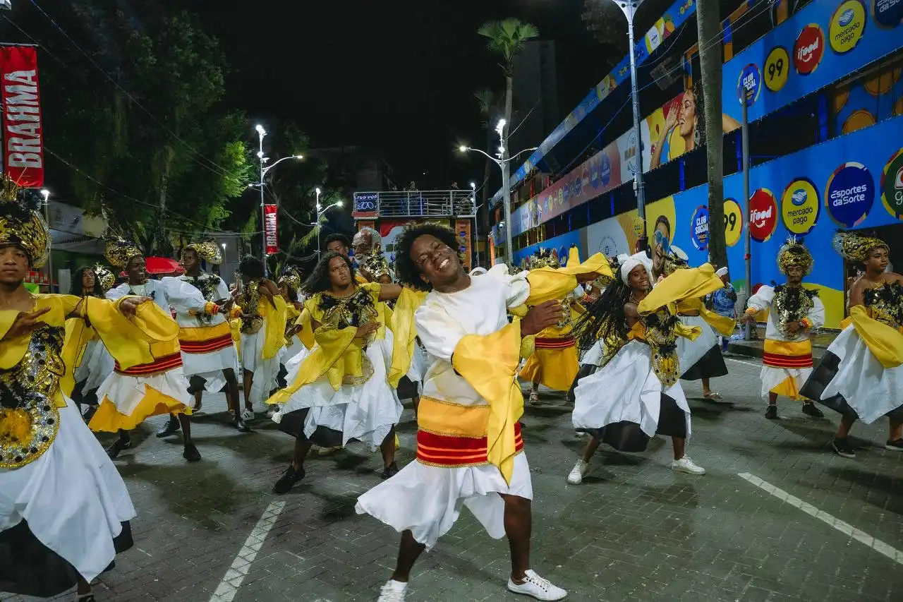 Imagem de Bloco Afro Pop 100 Censura transforma o Campo Grande em tributo a Gilberto Gil