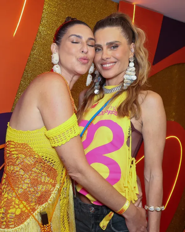 Fernanda Paes Leme E Carolina Dieckmmann. Foto Ag News